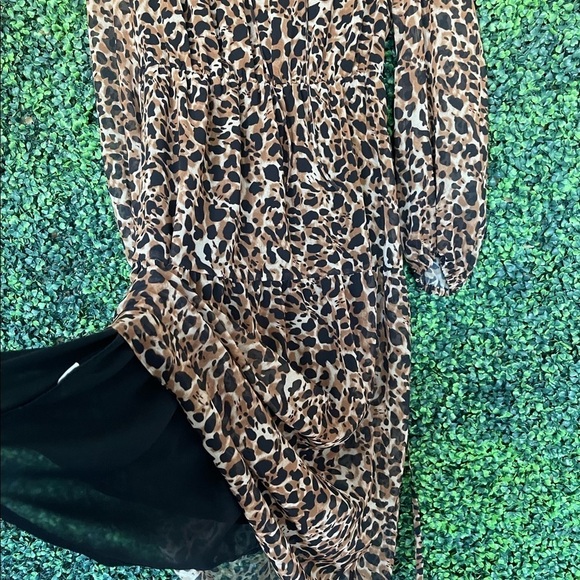 Animal print wrap dress - Picture 7 of 10